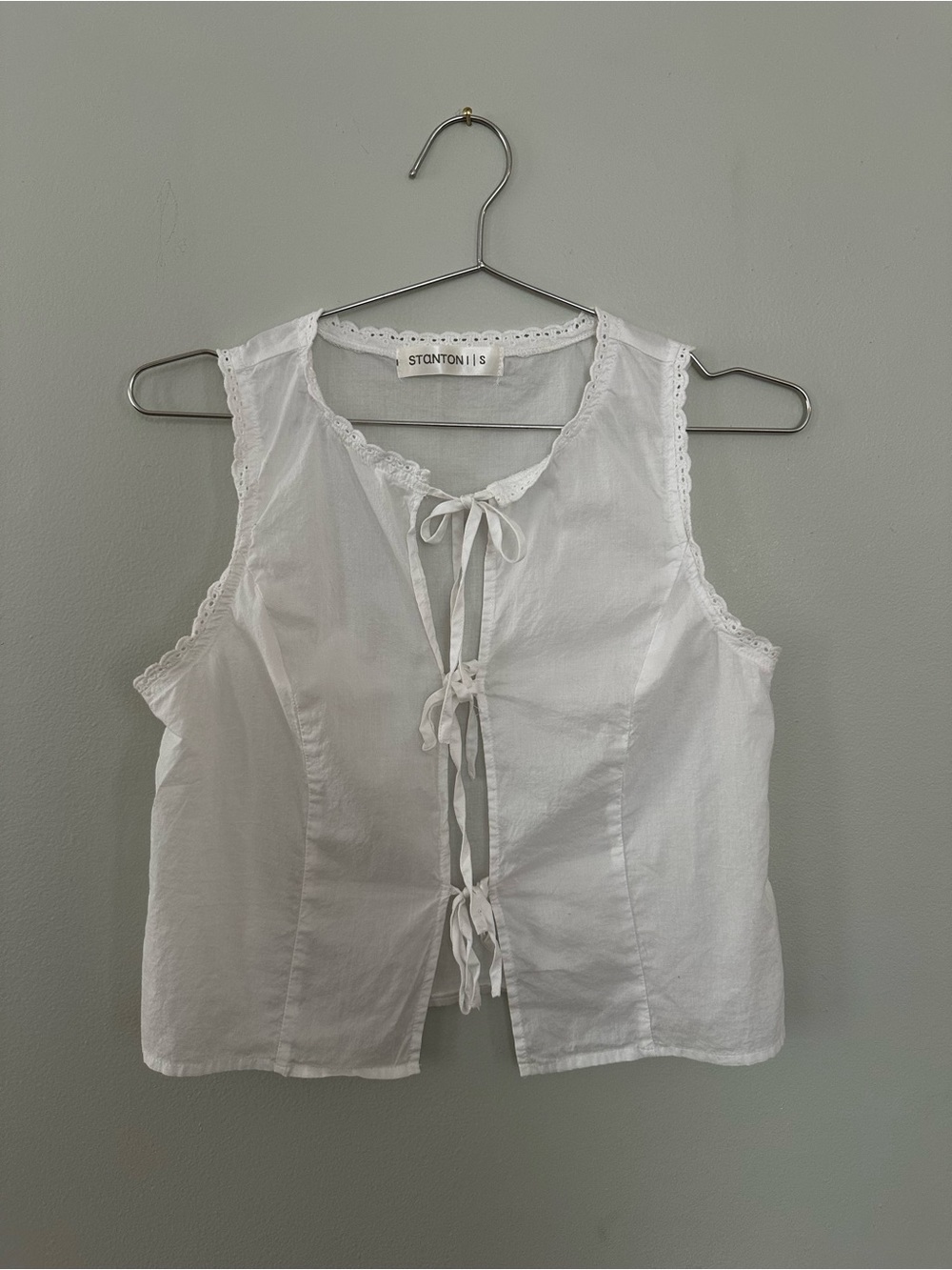 Stanton S White Tie Front Eyelet Trim Sleeveless Blouse Top